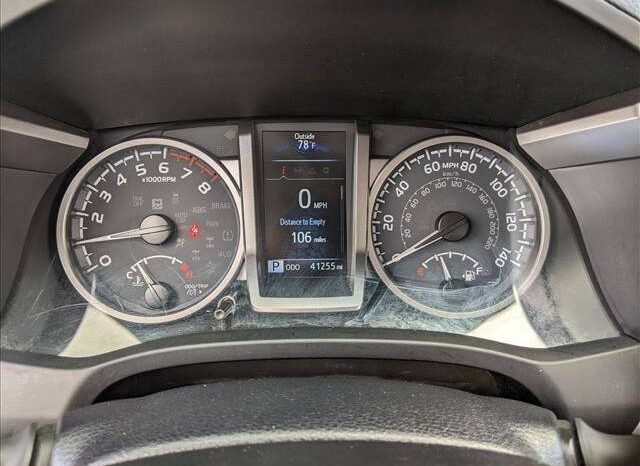 
								Used 2022 Toyota Tacoma full									