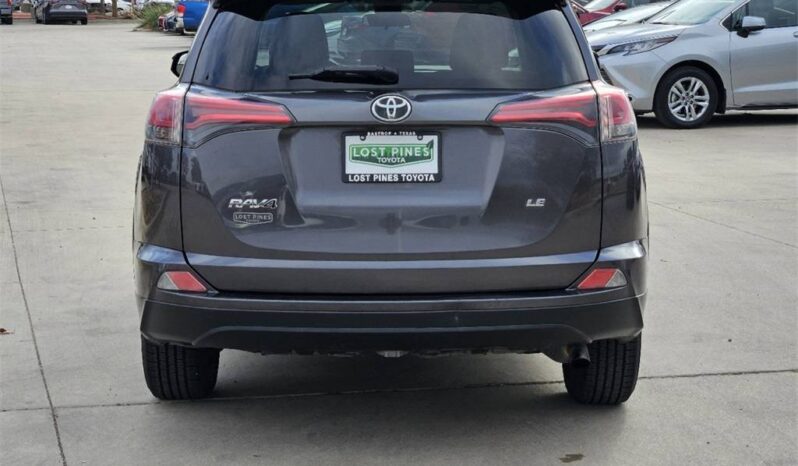 
								Used 2017 Toyota RAV4 full									