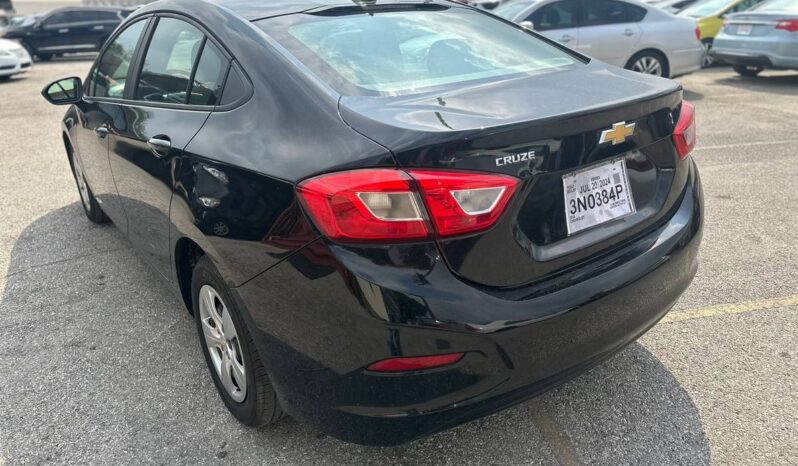 
								Used 2018 Chevrolet Cruze full									