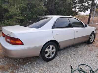 Used 1998 Lexus ES 300h