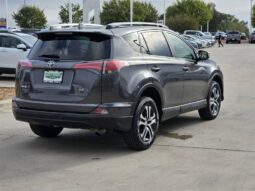 
										Used 2017 Toyota RAV4 full									