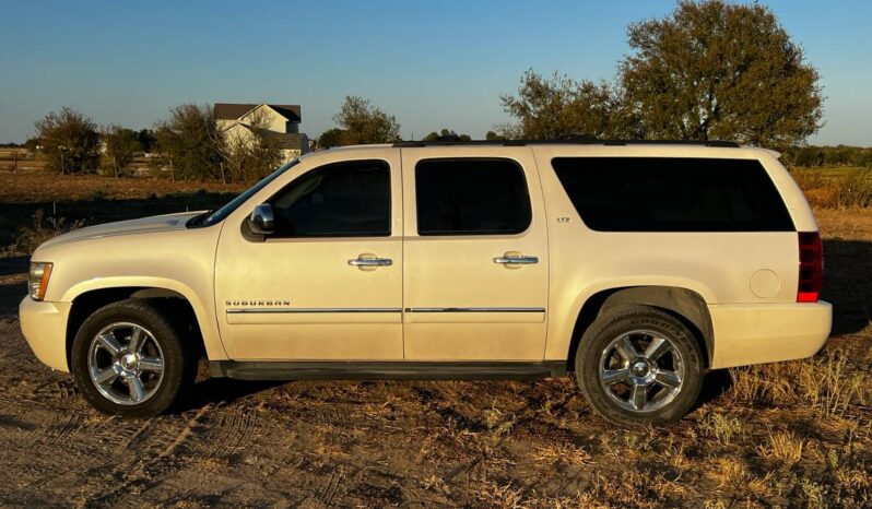 
								Used 2011 Chevrolet Suburban 2021 full									