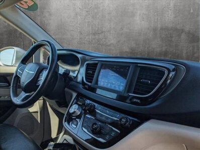 Used 2020 Chrysler Pacifica