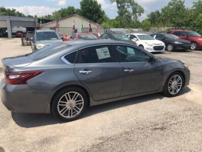 Used 2017 Nissan Altima