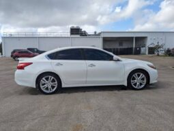 
										Used 2017 Nissan Altima full									