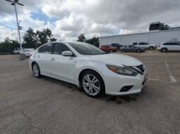 
										Used 2017 Nissan Altima full									